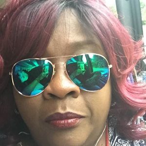 Meet your Posher, Vida